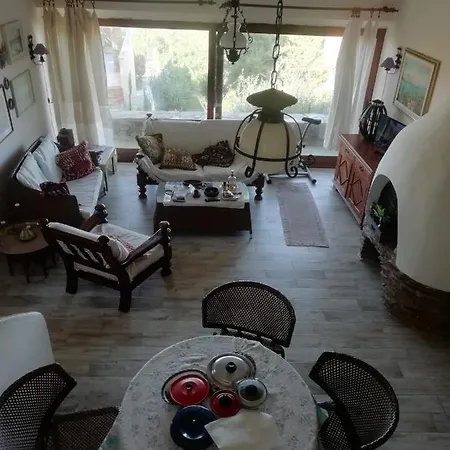 Alojamento de Acomodação e Pequeno-almoço Sa Domo De Afra