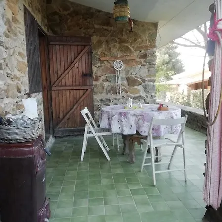 Sa Domo De Afra Стинтино